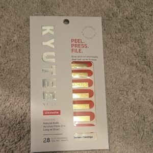 Kut from the Kloth Golden Flamingo Nail Wraps